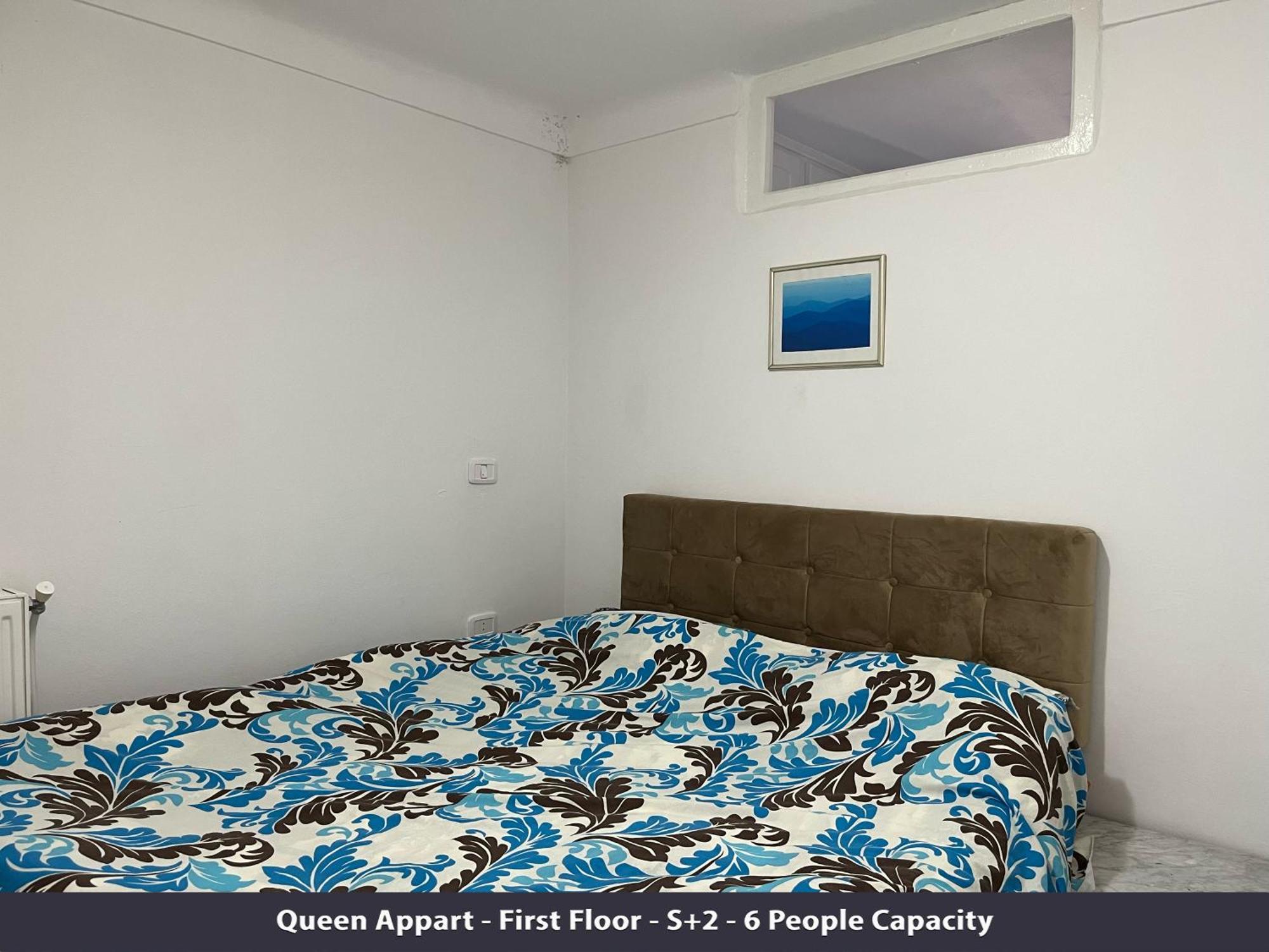 Two-Bedroom Apartment,1594717918:JPEG