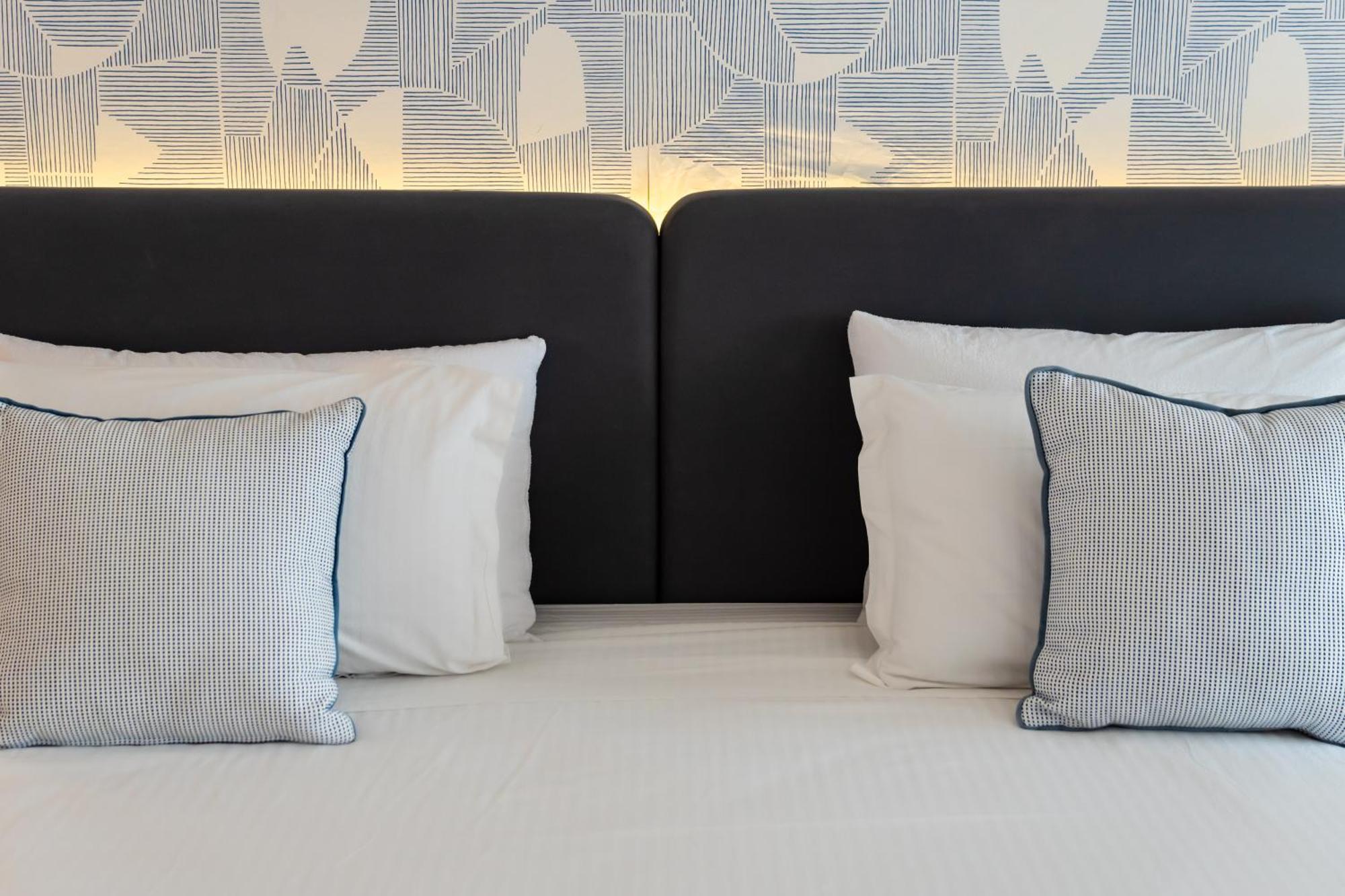 Superior Zimmer mit Kingsize-Bett und Meerblick