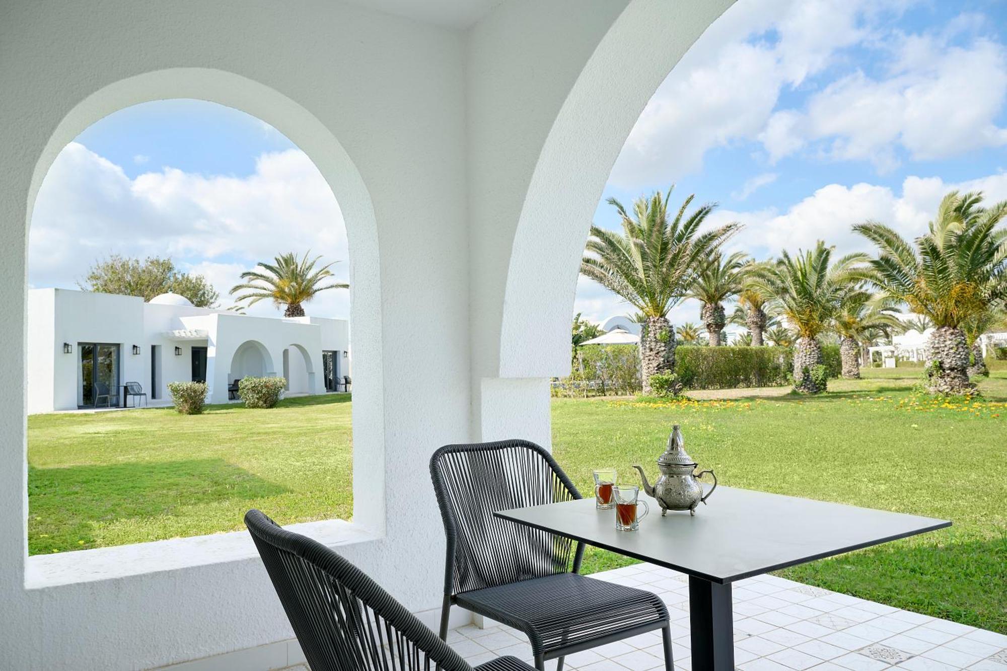Bungalow Garden View Premium Central Location