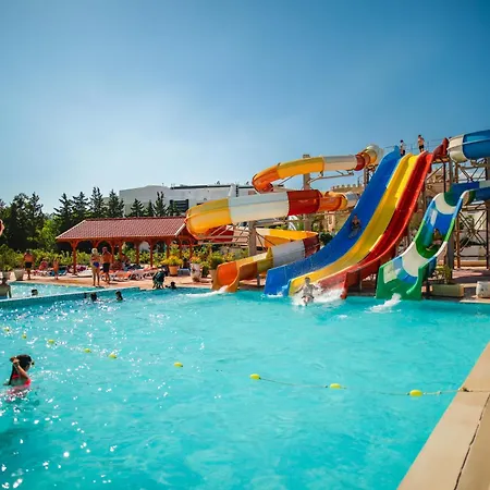 Zodiac Hotel & Aqua Park-3